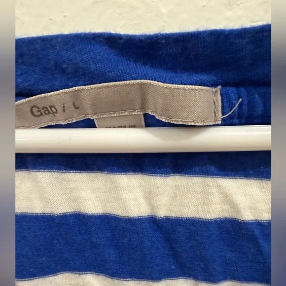 GAP women’s cap sleeve shirt size L - Picture 3 of 5